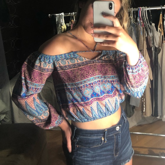 Unique top, from dillards!! - Picture 3 of 4